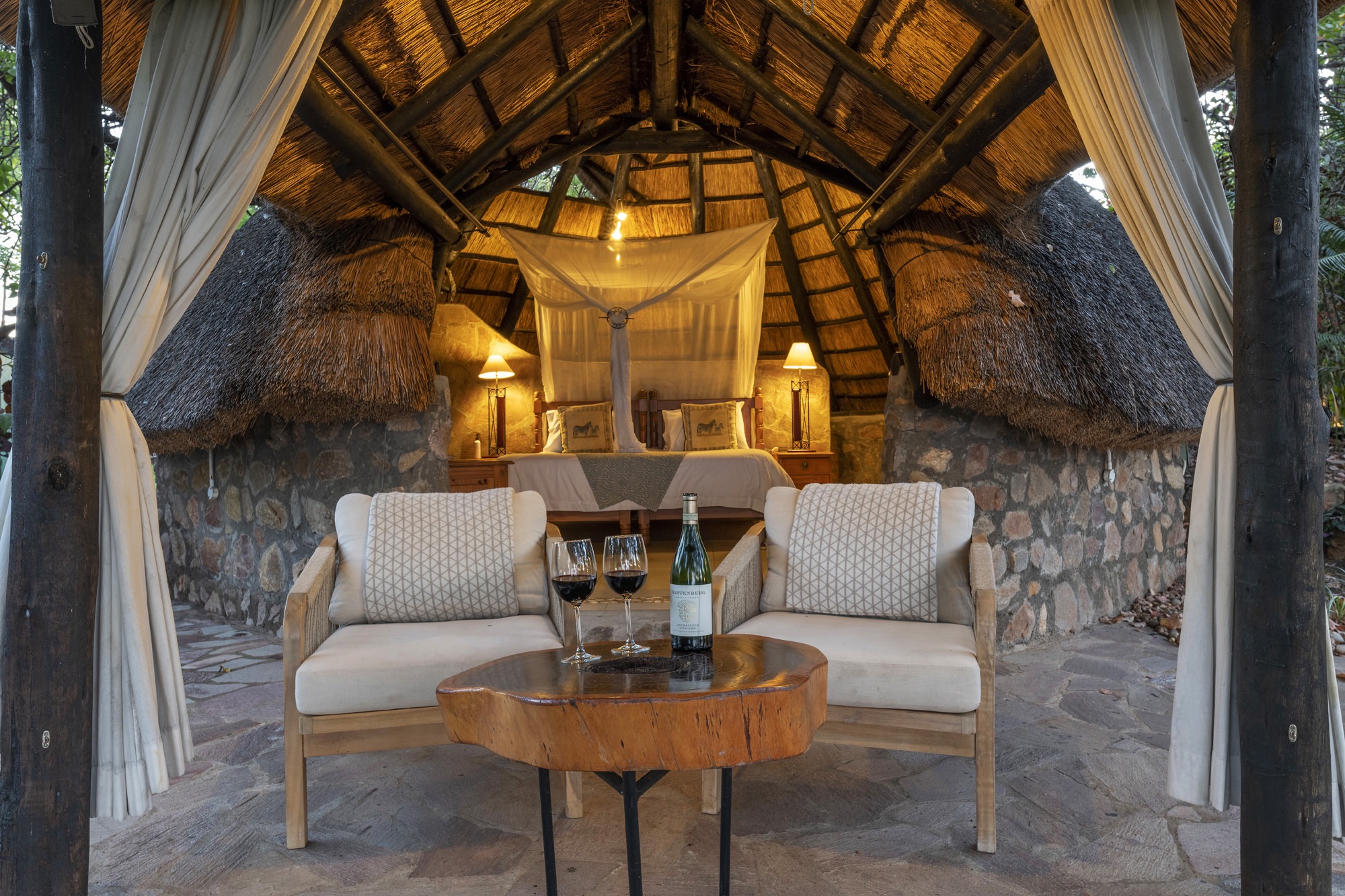 Standard King room with lake view