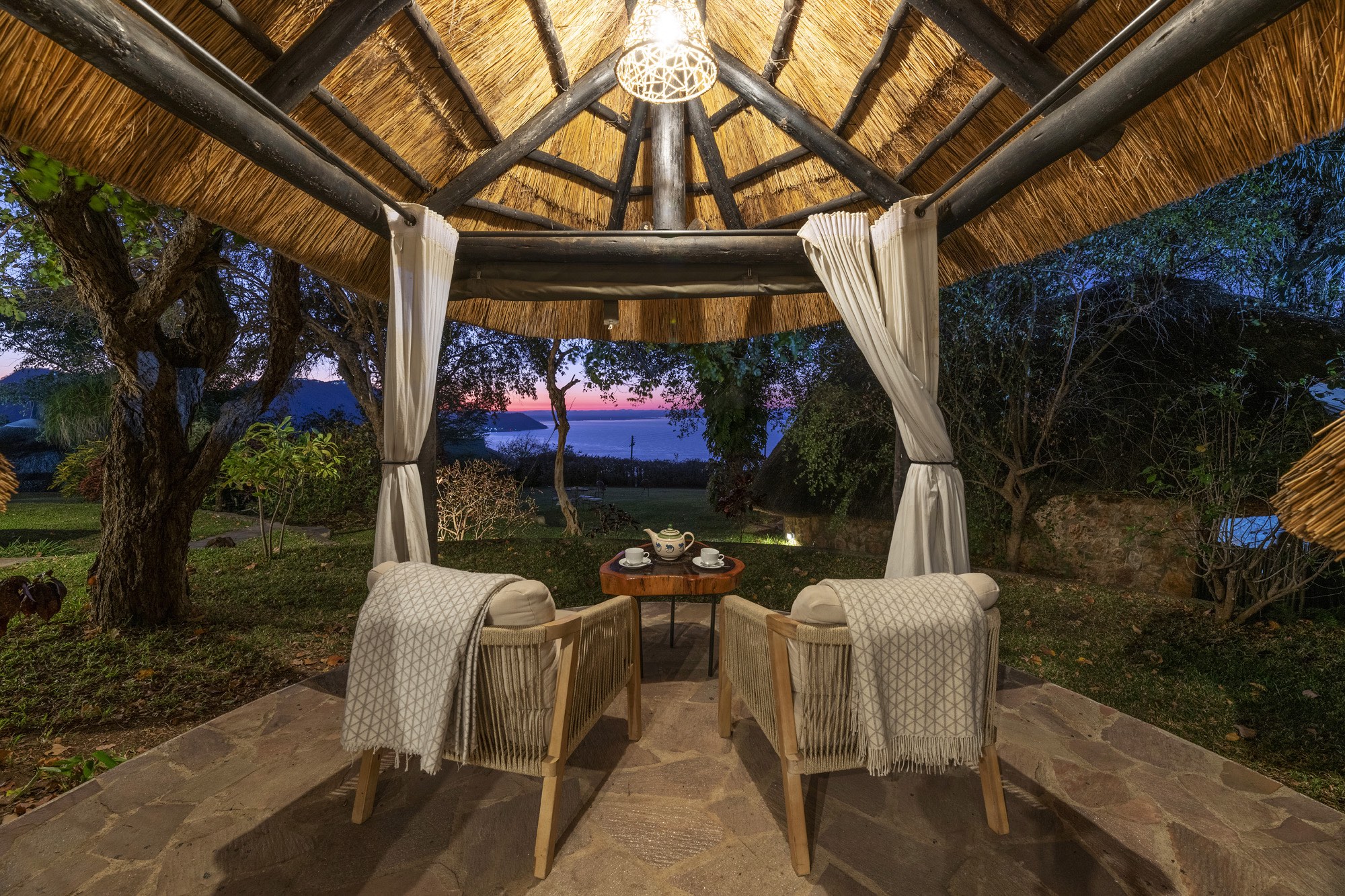 Standard King room with view over Lake Kariba